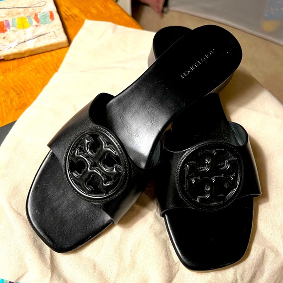 Tory Burch Bombe Sandals